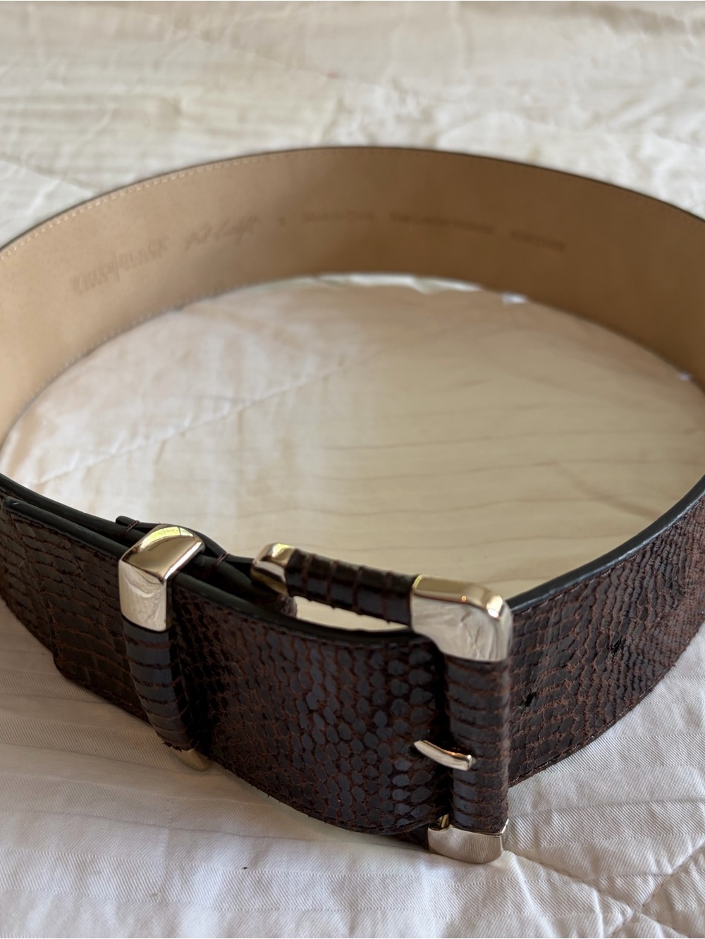 WHBM White House Black Brown Textured Leather Women’s Belt with gold tone Buckle